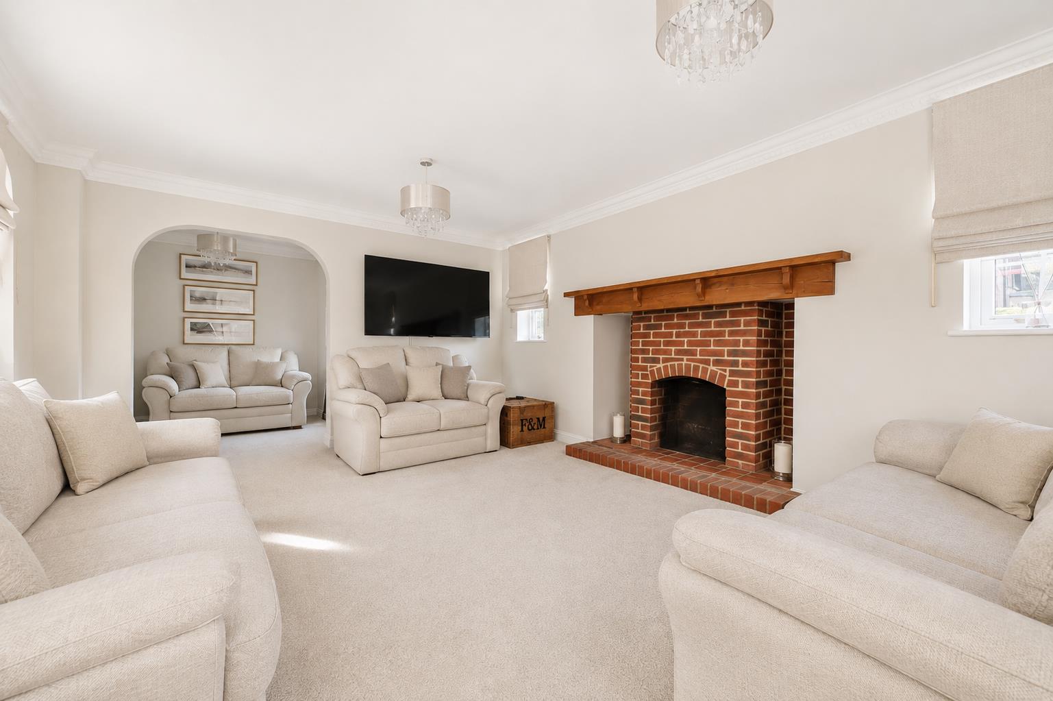 Home Close, Virginia Water